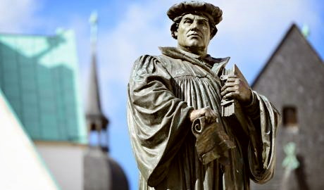 Martin Luther Denkmal in Eisleben © AVTG | Fotolia